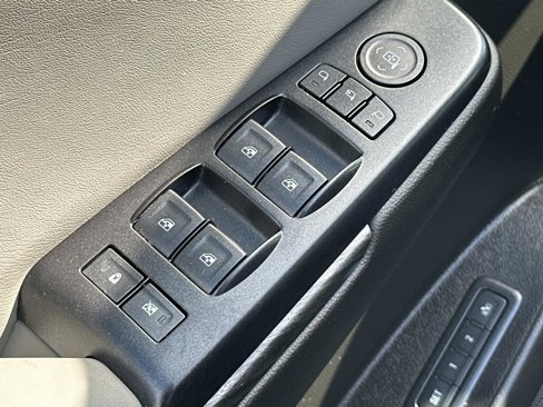 Used 2016 Chevrolet Suburban LT w/ Luxury Package image 18
