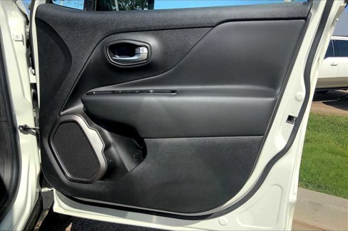 Used 2022 Jeep Renegade Latitude w/ Convenience Group image 22