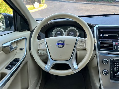 Used 2013 Volvo XC60 3.2 image 17