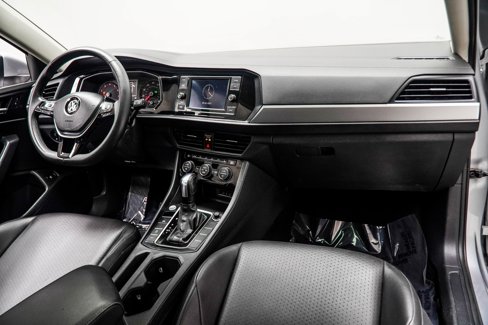 Used 2020 Volkswagen Jetta SE w/ SE Cold Weather Package image 15