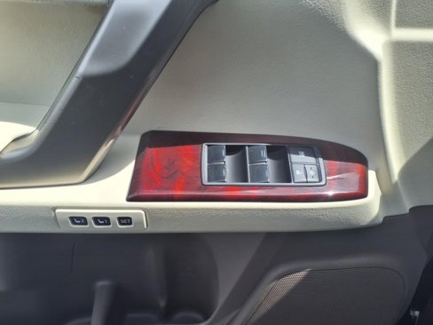 Used 2011 Lexus GX 460 image 12