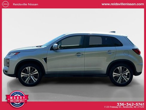 Used 2024 Mitsubishi Outlander Sport SE image 3