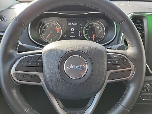 Used 2019 Jeep Cherokee Latitude Plus w/ Cold Weather Group image 9
