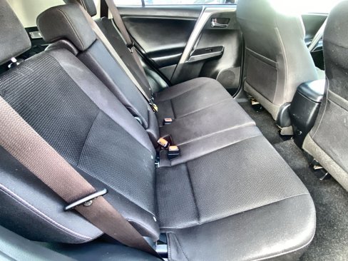 Used 2018 Toyota RAV4 XLE image 25