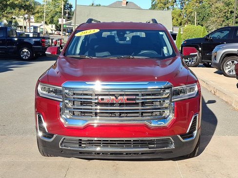 Used 2023 GMC Acadia SLE w/ Driver Convenience Package image 2