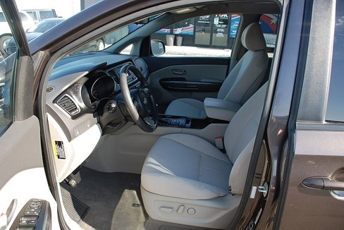 Used 2016 Kia Sedona LX w/ LX Convenience Package image 10