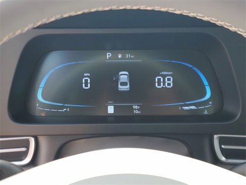 New 2025 Hyundai Elantra Sport image 18