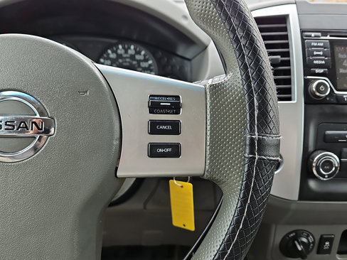 Used 2016 Nissan Frontier SV image 17