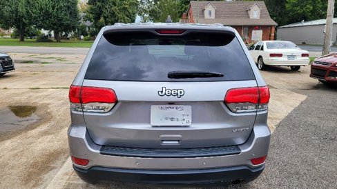 Used 2017 Jeep Grand Cherokee Laredo image 8