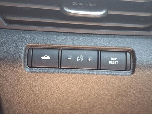 Used 2024 Nissan Altima 2.5 SV image 26