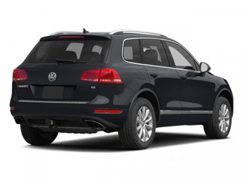 Used 2014 Volkswagen Touareg TDI image 2