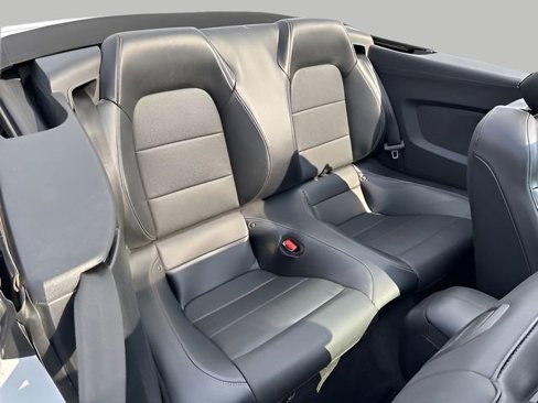 Used 2022 Ford Mustang Premium image 13