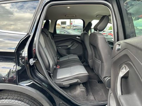 Used 2018 Ford Escape SE w/ SE Sync 3 Package image 16