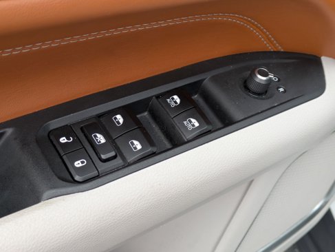 Used 2023 Jeep Compass Limited image 12