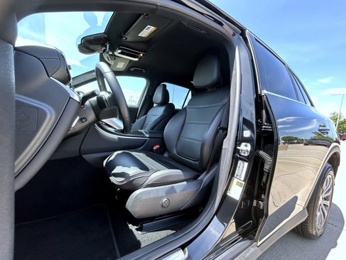 Used 2024 Mercedes-Benz GLC 300 4MATIC image 11