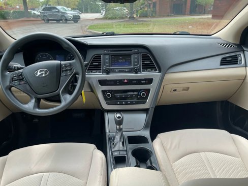 Used 2015 Hyundai Sonata SE w/ Option Group 09 image 16