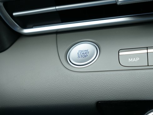 Used 2024 Hyundai Elantra SEL image 22
