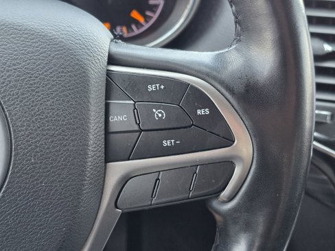 Used 2021 Jeep Grand Cherokee Laredo X image 24