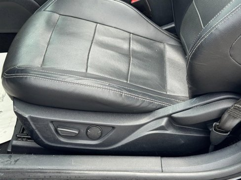 Used 2020 Ford Mustang Premium image 23