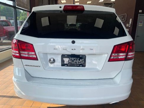 Used 2019 Dodge Journey SE image 8