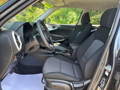 Used 2022 Kia Soul LX w/ Technology Package image 10