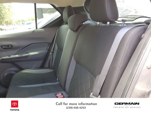 Used 2018 Nissan Kicks S image 20