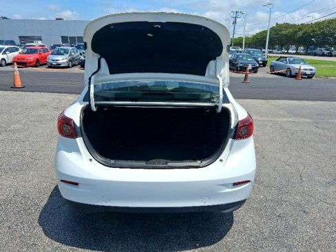 Used 2015 MAZDA MAZDA3 i Touring w/ Technology Package image 24