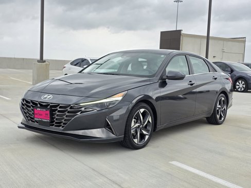 Used 2022 Hyundai Elantra Limited image 2