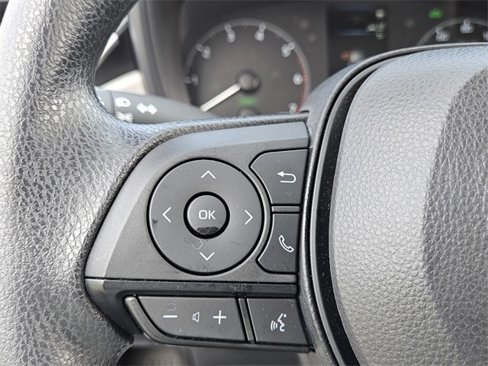 Used 2025 Toyota Corolla XLE image 27