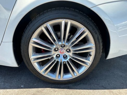 Used 2015 Jaguar XJ L Portfolio image 33