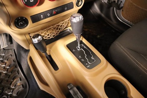 Used 2016 Jeep Wrangler Sahara image 7