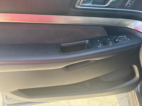 Used 2018 Ford Explorer XLT w/ Equipment Group 202A image 17