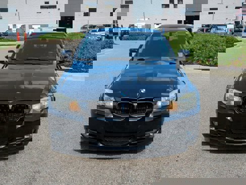 Used 2009 BMW 328i xDrive Sedan image 3