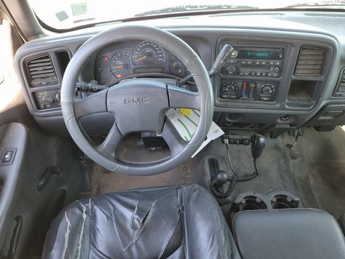 Used 2004 GMC Sierra 2500 4x4 Crew Cab HD w/ Heavy-Duty Power Package image 9
