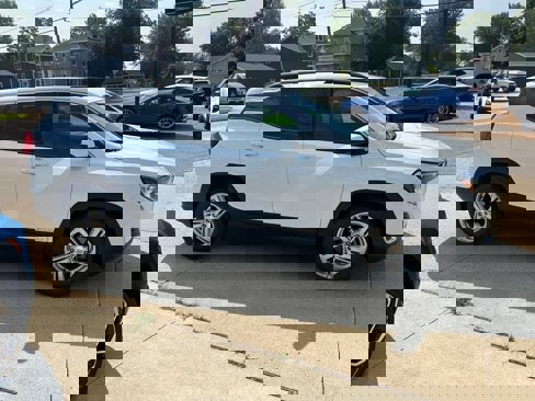 Used 2018 GMC Terrain SLE w/ Driver Convenience Package image 5
