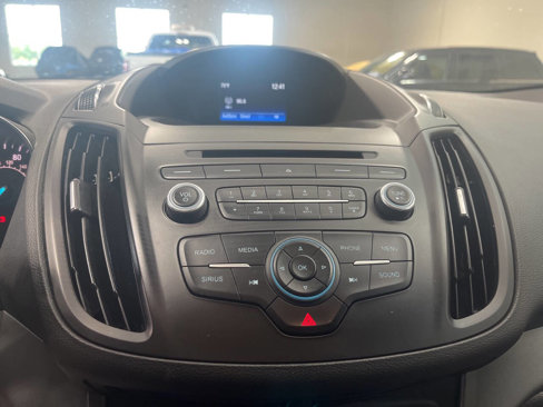 Used 2018 Ford Escape SE image 12