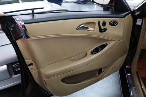 Used 2006 Mercedes-Benz CLS 500 image 6