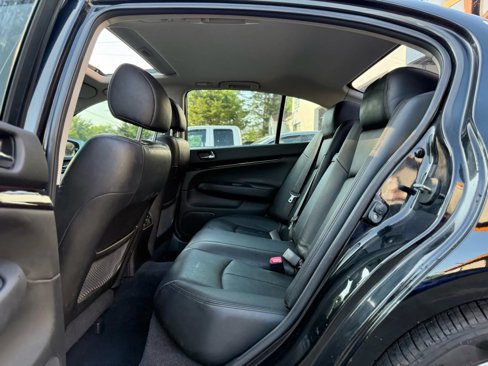 Used 2011 INFINITI G37 x Sedan w/ Premium Pkg image 21