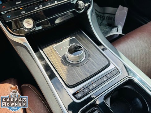 Used 2016 Jaguar XF S image 20