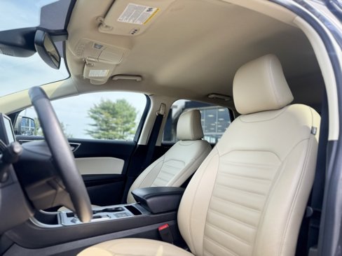 Used 2022 Ford Edge SEL w/ Convenience Package image 17