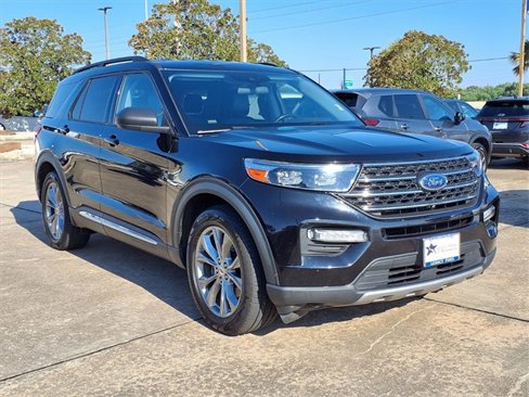 Used 2022 Ford Explorer XLT w/ Equipment Group 202A image 29