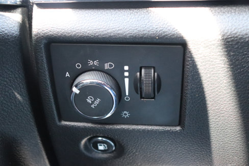 Used 2020 Jeep Grand Cherokee Limited w/ Luxury Group II image 46