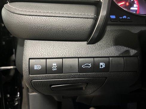 Used 2018 Toyota Camry XSE image 20