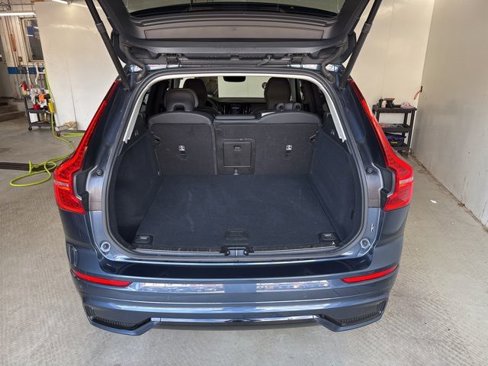 Certified 2025 Volvo XC60 B5 Plus image 22