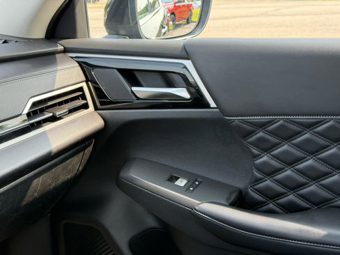 Used 2022 Mitsubishi Outlander SEL image 32