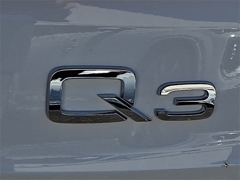 New 2025 Audi Q3 2.0T Premium image 12