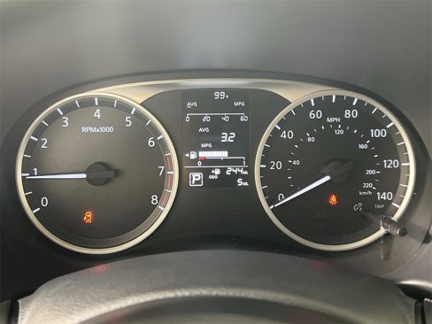 Certified 2025 Nissan Kicks Play S image 10