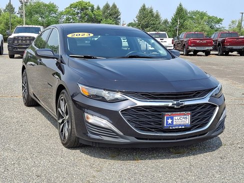 Used 2023 Chevrolet Malibu RS w/ Driver Confidence Package image 2
