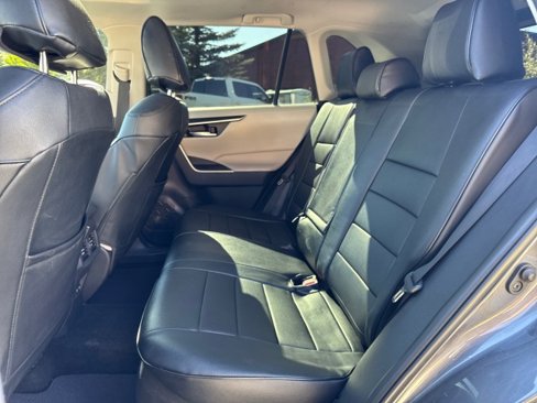 Used 2019 Toyota RAV4 XLE image 33