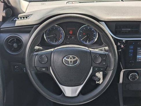 Used 2017 Toyota Corolla L image 8